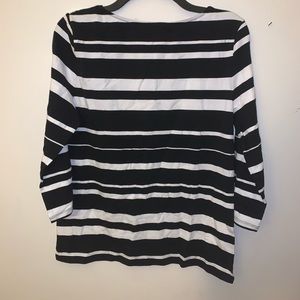 Striped long sleeve shirt. Size: L
